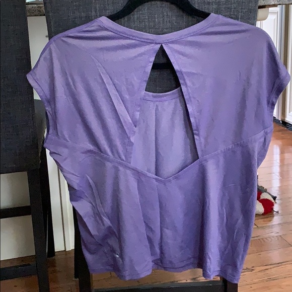 Lululemon key hole back t shirt - Picture 4 of 5